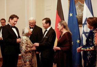 Σταϊνμάιερ: Ντροπή ότι χρειάστηκαν 50 χρόνια για να αποζημιωθούν τα θύματα της τρομοκρατικής επίθεσης στους ΟΑ του Μονάχου