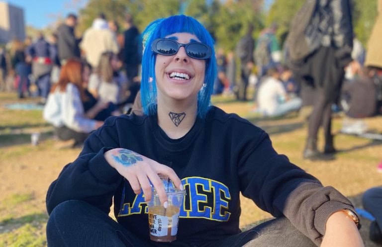 Super Κική: «99,9% πάσχω από βαριά κατάθλιψη – Νιώθω ότι είμαι κάτω από μία ταφόπλακα»