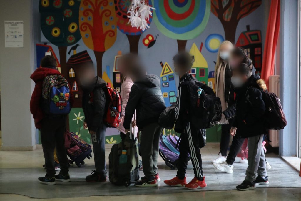 Σχολεία: Επιστροφή αύριο στα θρανία για τους μαθητές - Τα μέτρα για τον κοροναϊό