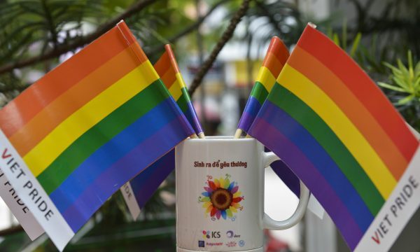 Σημαντικό βήμα για τα ανθρώπινα δικαιώματα στο Βιετνάμ: «Η ταυτότητα ΛΟΑΤΚΙ+ δεν είναι ασθένεια»