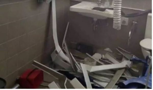 Πάνος Αργιανίδης: Διαλυμένη η τουαλέτα που είχε κλειδωθεί