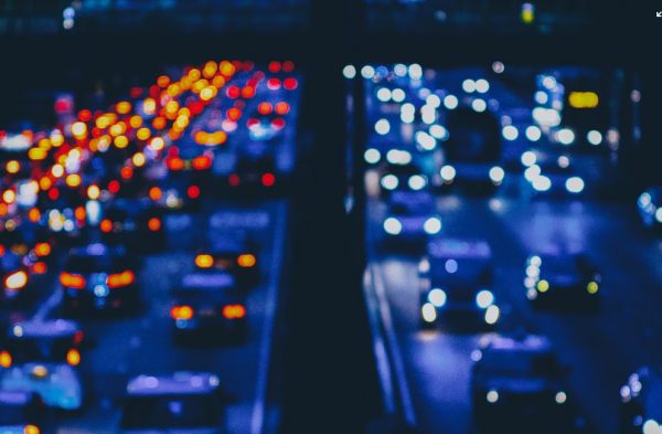 Συγκοινωνιολόγος για την κίνηση: «Περνάμε τουλάχιστον μία ώρα την ημέρα στο αυτοκίνητο και χάνουμε 10 ευρώ»