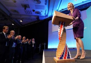 Απογοήτευση στη Βρετανία για την εκλογή Τρας – Ένας στους 7 πιστεύει ότι είναι καλύτερη του Τζόνσον