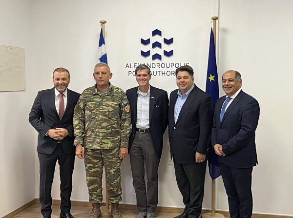 Στο λιμάνι της Αλεξανδρούπολης ο πρέσβης των ΗΠΑ Τζορτζ Τσούνης