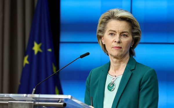 Ούρσουλα φον ντερ Λάιεν: Έρχεται την Πέμπτη στην Αθήνα