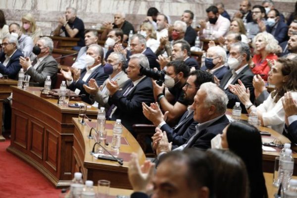 Υποκλοπές: Αυτοί είναι οι βουλευτές του ΠΑΣΟΚ που θα συμμετέχουν στην εξεταστική επιτροπή