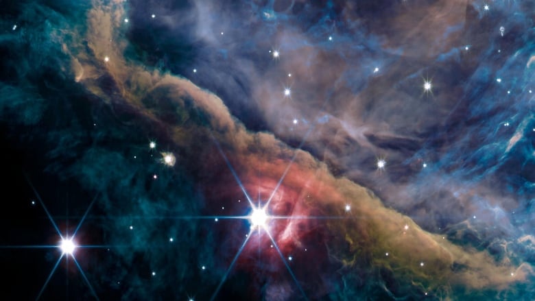 James Webb: Το τηλεσκόπιο κατέγραψε θεαματικές εικόνες από το νεφέλωμα του Ωρίωνα