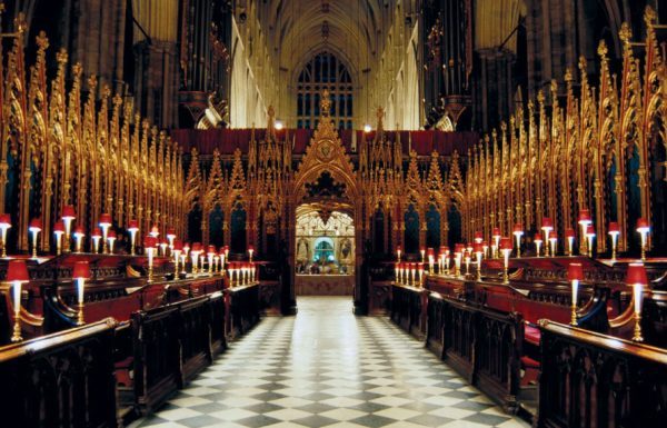 Ζαχάροβα: «Βλάσφημη» η απόφαση του Λονδίνου να μην προσκαλέσει τη Ρωσία στην κηδεία της Ελισάβετ