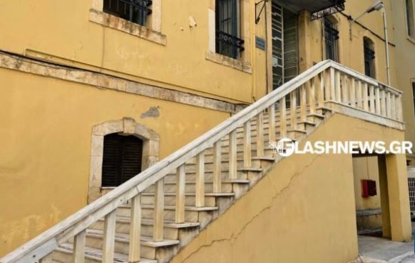 Χανιά: Κουκουλοφόρος επιτέθηκε με μαχαίρι σε δικηγόρο στα δικαστήρια