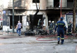 Έκρηξη στην Αχαρνών: Αντί για 10 φιάλες το κατάστημα είχε πάνω από 100