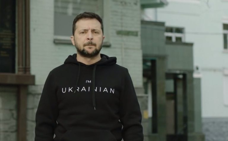 Ζελένσκι: Οι Ρώσοι που στρατολογούνται να κάνουν τατουάζ για να αναγνωρίσουν τα πτώματά τους