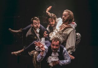 Οι «Παίxτες» του Ν.Β. Γκόγκολ συνεχίζουν την ξέφρενη πορεία τους στο Θέατρο Κιβωτός