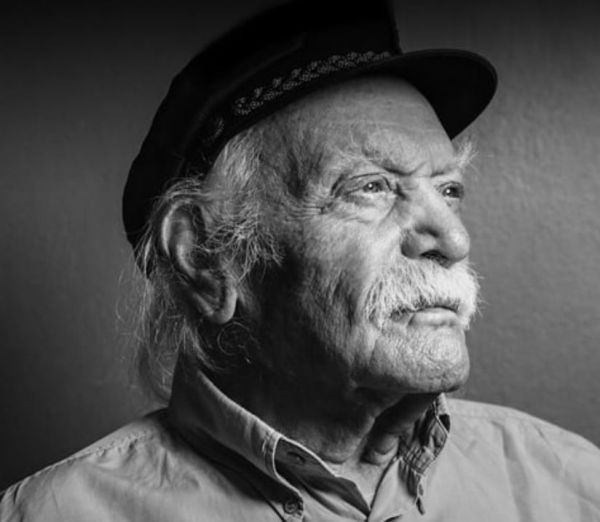 Μανώλης Γλέζος: Το Ευρωπαϊκό Κοινοβούλιο τιμά τον «πρώτο παρτιζάνο της Ευρώπης»