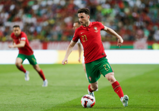 Λίβερπουλ: Πλήγμα με Ζότα, χάνει το Μουντιάλ