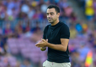 Τσάβι: «Ο Ντεμπελέ έκανε τη διαφορά»