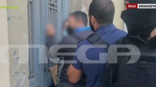 Κρήτη: Προσπάθησαν να βάλουν από την πίσω πόρτα την 38χρονη με το καυστικό υγρό, αλλά… δεν άνοιγε κανείς