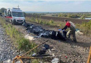 Ουκρανία: Τουλάχιστον 24 άμαχοι νεκροί βρέθηκαν μέσα σε βομβαρδισμένα αυτοκίνητα