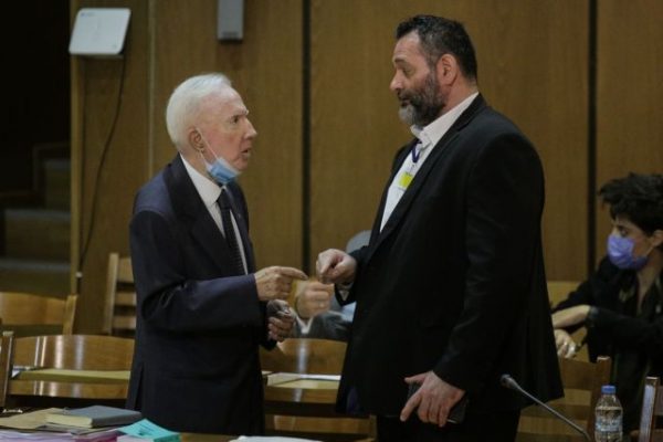 ΔΣΑ: «Ο ναζιστικός χαιρετισμός είναι απόλυτα ασυμβίβαστος με τις αρχές του δικηγορικού σώματος» – Το ψήφισμα