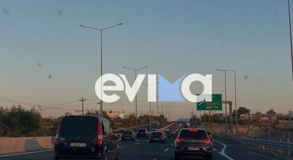 Κίνηση τώρα: Χαμός στην Εθνική Οδό Αθηνών – Λαμίας, ουρές χιλιομέτρων από τα Οινόφυτα