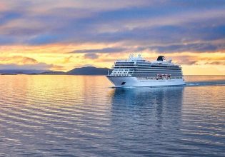 Σταμάτης Κόκοτας: «Δεν τραγουδώ με τις φαβορίτες. Με τον λαιμό μου τραγουδάω»