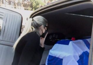 Αλέξανδρος Νικολαΐδης: Τα τραγούδια του σπαρακτικού αποχαιρετισμού από την σύζυγό του