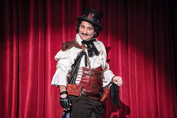 Ο Βασίλης Χαραλαμπόπουλος, Κουρέας της Σεβίλλης στο θέατρο Ακροπόλ