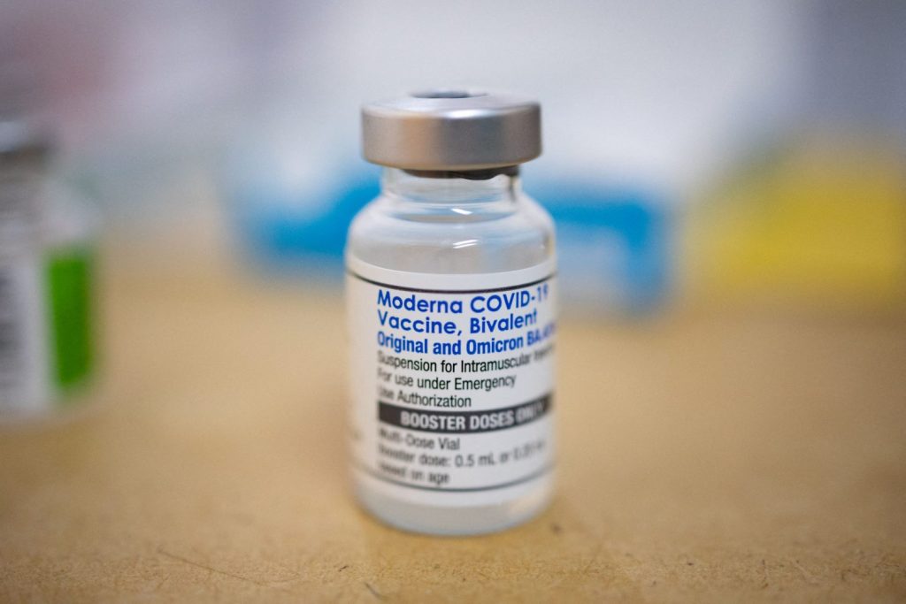 Κοροναϊός: To επικαιροποιημένο εμβόλιο της Moderna αποτελεσματικό για τουλάχιστον 3 μήνες