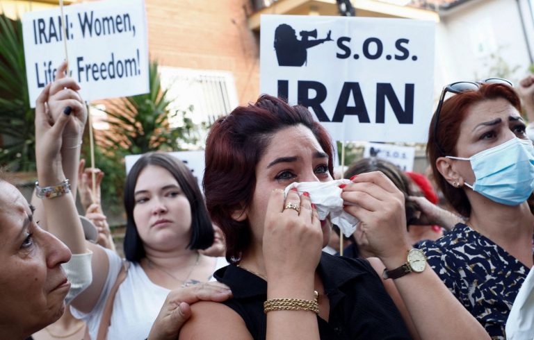 Ιράν: Νέος θάνατος 16χρονης διαδηλώτριας – «Αυτοκτόνησε πέφτοντας από ταράτσα» λένε οι Αρχές