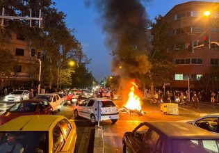 Ιράν: «Εισβολή της Δύσης» το κίνημα διαμαρτυρίας μετά τη δολοφονία της Μαχσά Αμίνι
