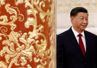 Κίνα: Ο Σι Τζινπίνγκ εξασφαλίζει και τυπικά τρίτη θητεία στην ηγεσία του κόμματος και της χώρας