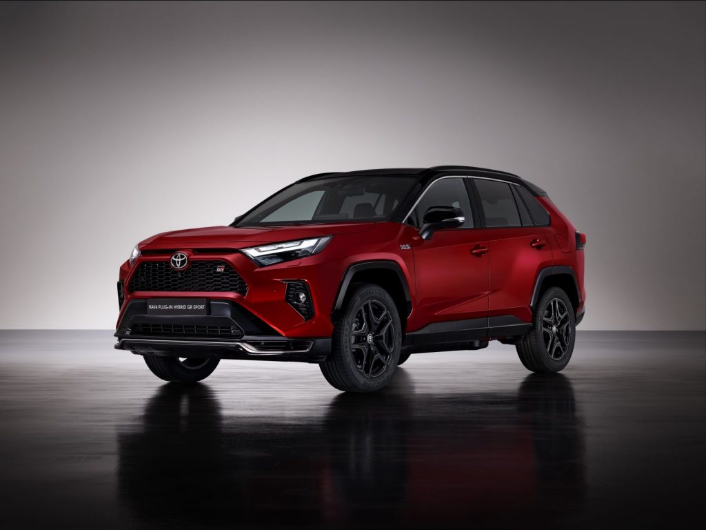 Toyota RAV4 GR Sport: Σε πιο σπορ ρυθμούς