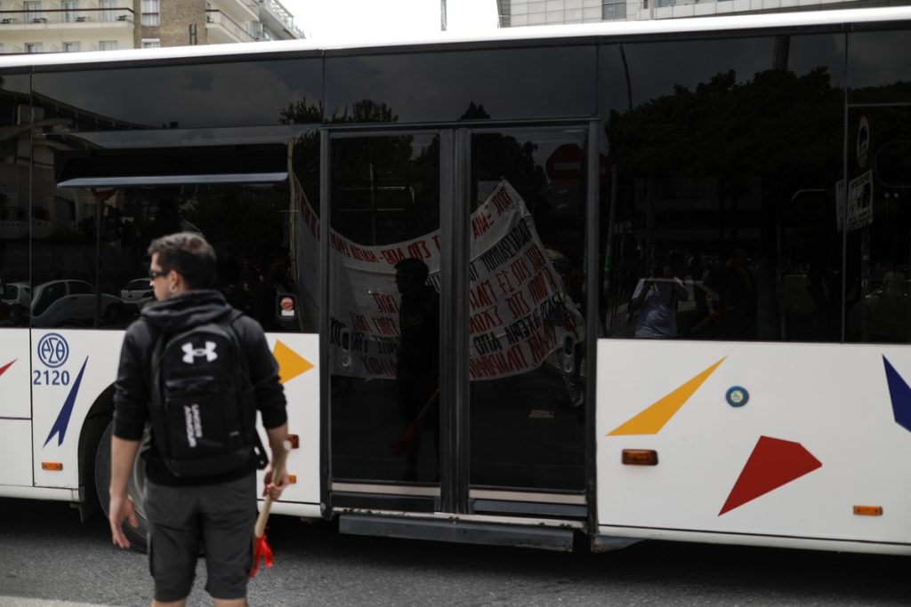 ΟΑΣΘ: Έγκυος με παιδί σε καρότσι ξεσπά και καταγγέλλει οδηγό