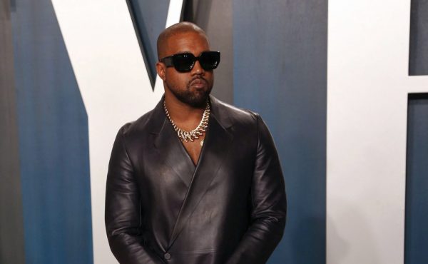 Κάνιε Γουέστ: Στα βήματα του Τραμπ, αγοράζει το συντηρητικό κοινωνικό δίκτυο Parler