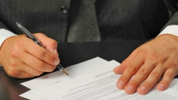 Κτηματολόγιο: Οι συμβολαιογράφοι προσανατολίζονται σε αποχή, εάν δεν βελτιωθεί η κατάσταση