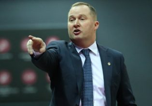 Εβγαλε το… καπέλο στον Ολυμπιακό ο προπονητής της Ζαλγκίρις: «Παίζει το καλύτερο μπάσκετ»