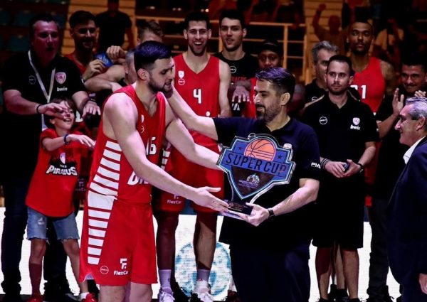 Αποθέωσε Παπανικολάου ο Μπαφές: «Μάγκας, μου έκανε τεράστια τιμή»