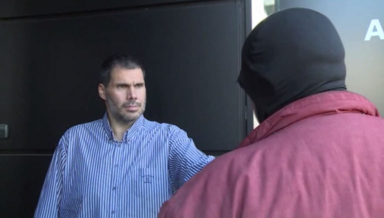 Σεπόλια: Ο 40χρονος που εκβίαζε τη 12χρονη – Τα φρικώδη μηνύματα και το προφίλ που χτίζει