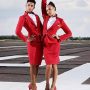 Νέα εποχή για την Virgin Atlantic: Οι άνδρες αεροσυνοδοί θα μπορούν να φοράνε φούστες και οι γυναίκες παντελόνια