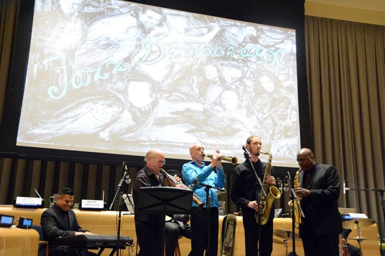 Ένα ρομπότ γίνεται μέλος τζαζ μπάντας σε μια διαφορετική συναυλία στο Μέγαρο Μουσικής Αθηνών