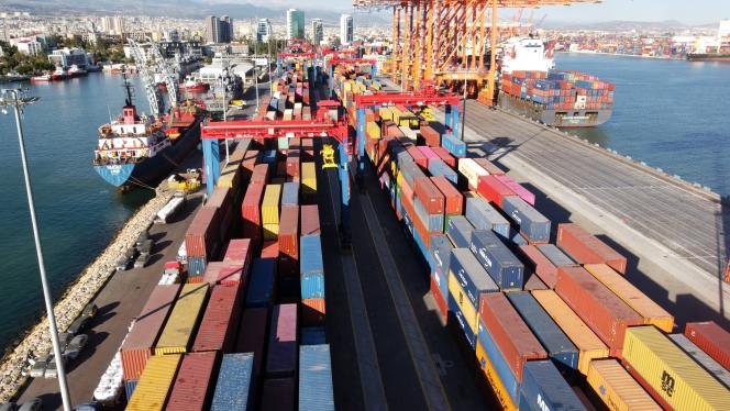 Γαλλία: «Η Τουρκία έχει καταστεί πύλη εισαγωγών και εξαγωγών από και προς την Ρωσία»