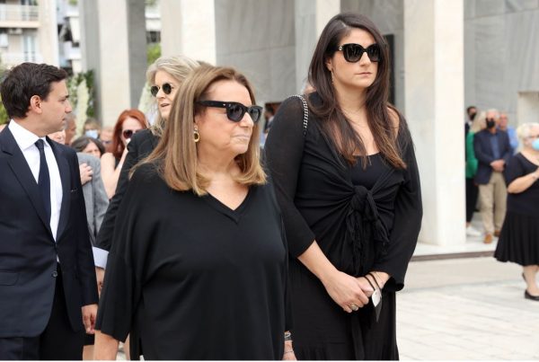 Ζάχος Χατζηφωτίου: Το «τελευταίο αντίο» στο Α’ Νεκροταφείο Αθηνών