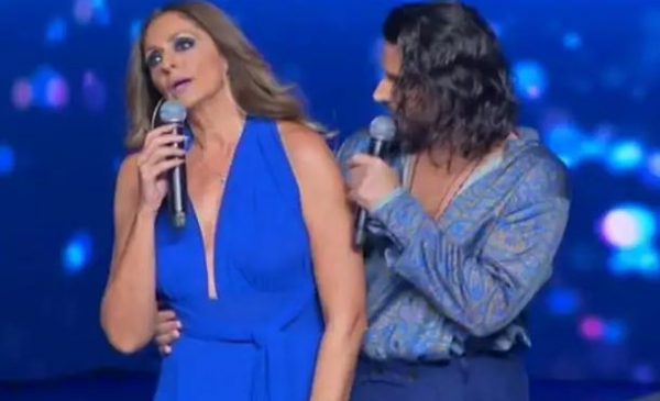 J2US: Έξω φρενών η Βίκυ Κουλιανού – «Τα άκουσε» ο Κοκλώνης για το on air λάθος