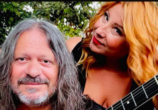 Ο Αντώνης Μιτζέλος παρέα με την Έρρικα Πατρικίου στην Gallerie Δημιουργών στην Κηφισιά