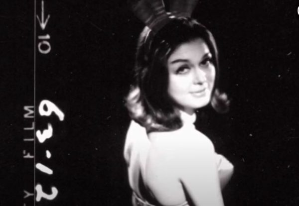 Όταν η δημοσιογράφος Γκλόρια Στάινεμ πέρασε ένα μήνα ως μυστικό κουνελάκι του Playboy