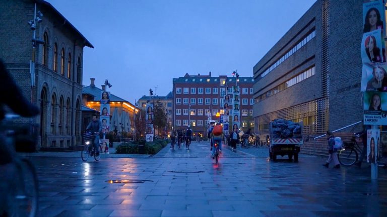 Κοπεγχάγη: Πώς αντιδρά ο κόσμος όταν ακούει τον ήχο από το μαγνητικό πεδίο της Γης