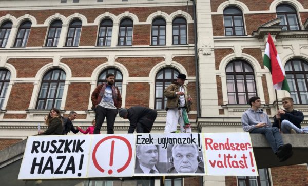 Ουγγαρία: Ξανά εναντίον της ΕΕ ο Ορμπάν που εξακολουθεί να στέκεται στο πλευρό του Πούτιν
