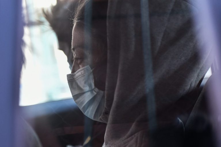 Σεπόλια: Απίστευτες καταγγελίες για τη μητέρα – Η μάνα εξέδιδε την ανήλικη, την πήγαινε σε οίκους ανοχής