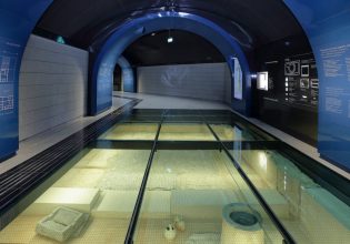 «Μετρό και Αρχαία», εγκαινιάστηκε η μόνιμη έκθεση στον σταθμό «Δημοτικό Θέατρο» Πειραιά