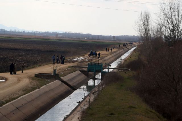 Χωρίς όρια το θράσος των Τούρκων για τους 92 γυμνούς μετανάστες: «Έλληνες, να είστε λίγο πολιτισμένοι»