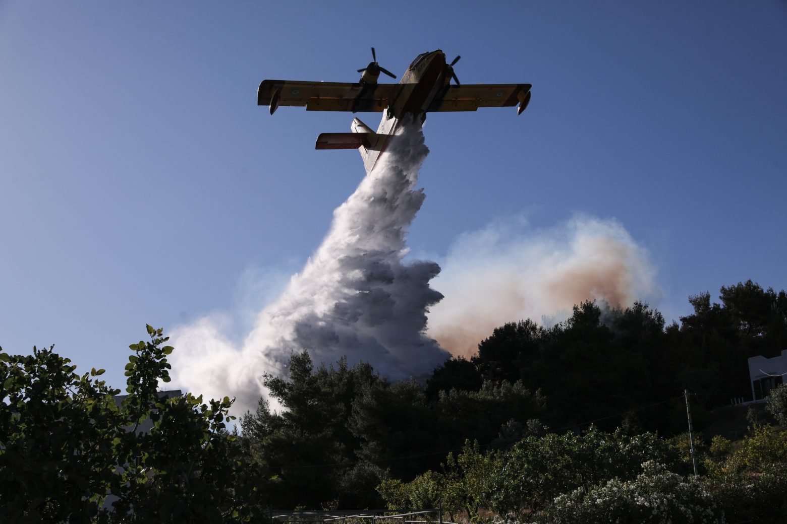 Φωτιά στο Χιλιομόδι - Μεγάλη κινητοποίηση της πυροσβεστικής